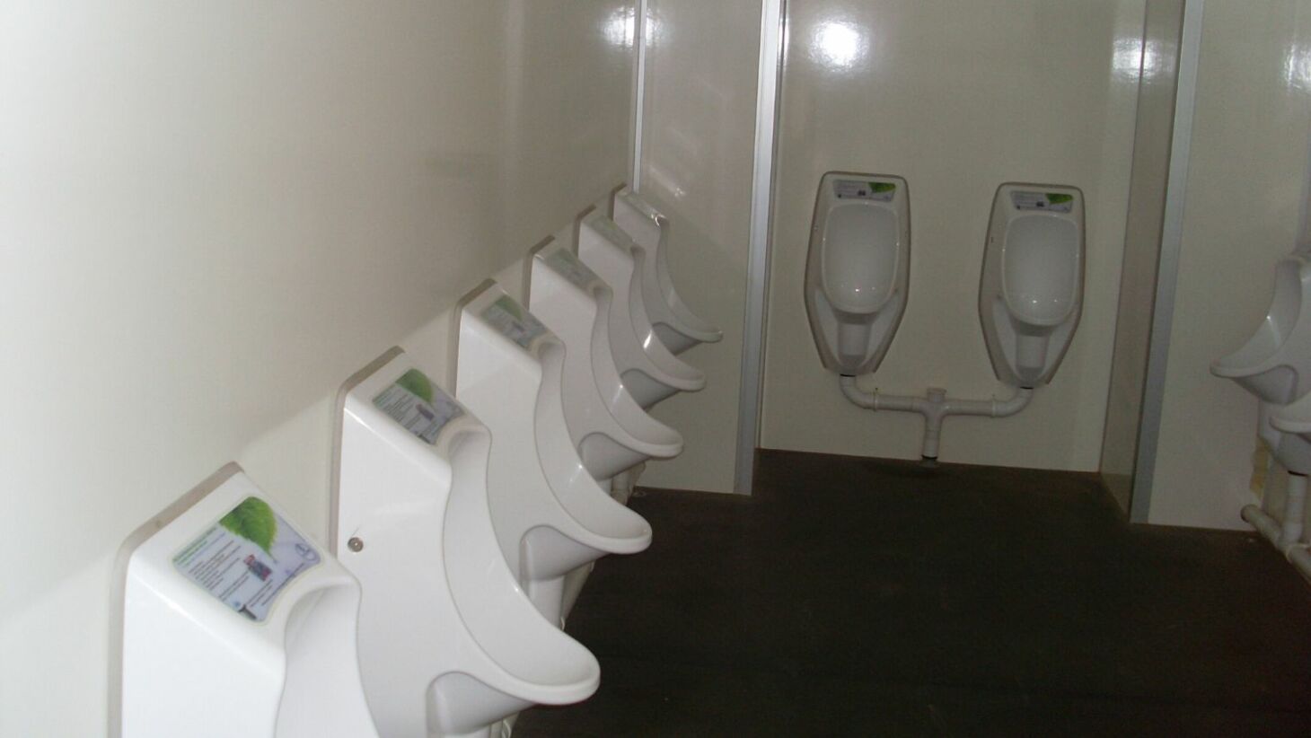 Urinal Trailer