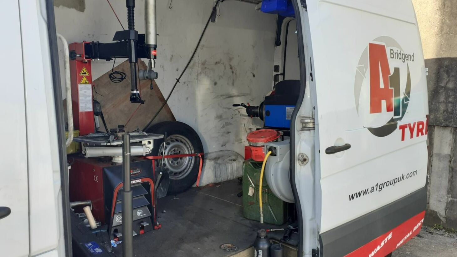Bridgendmobilevaninterior